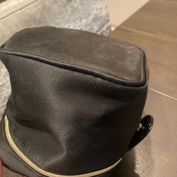 Giorgio Armani parfums cosmetic case - Picture 5 of 10